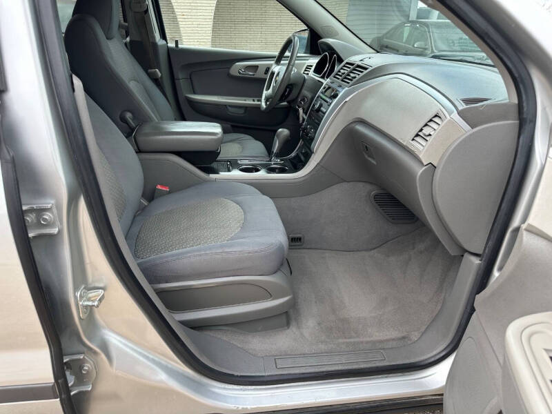 2011 Chevrolet Traverse LS