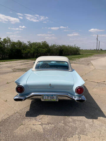 1957 Ford Thunderbird