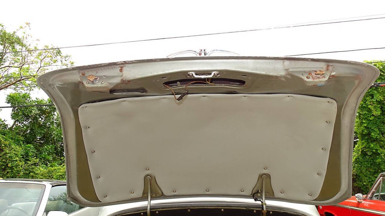 1957 Rolls-Royce Silver Cloud III 41