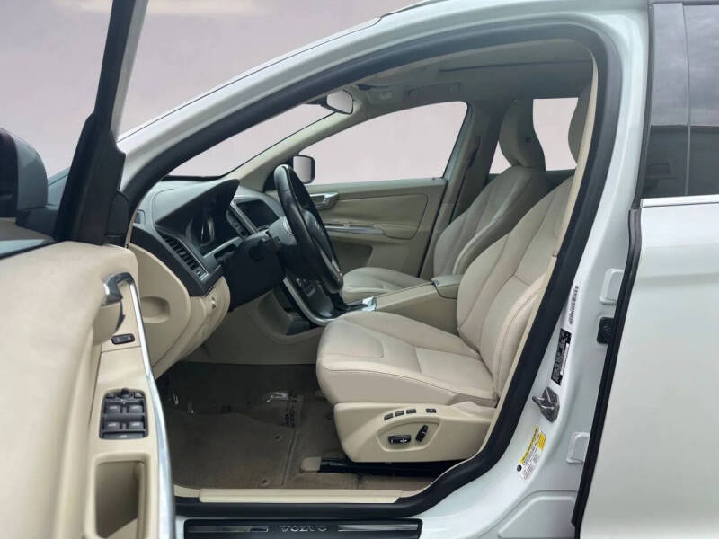 2015 Volvo XC60 T5 Drive-E Premier Plus