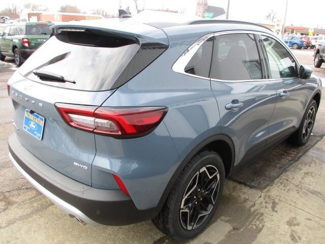 2026 Ford Escape Platinum