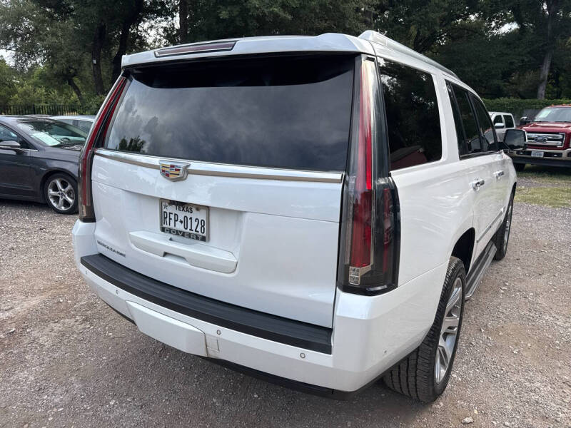 2019 Cadillac Escalade Luxury