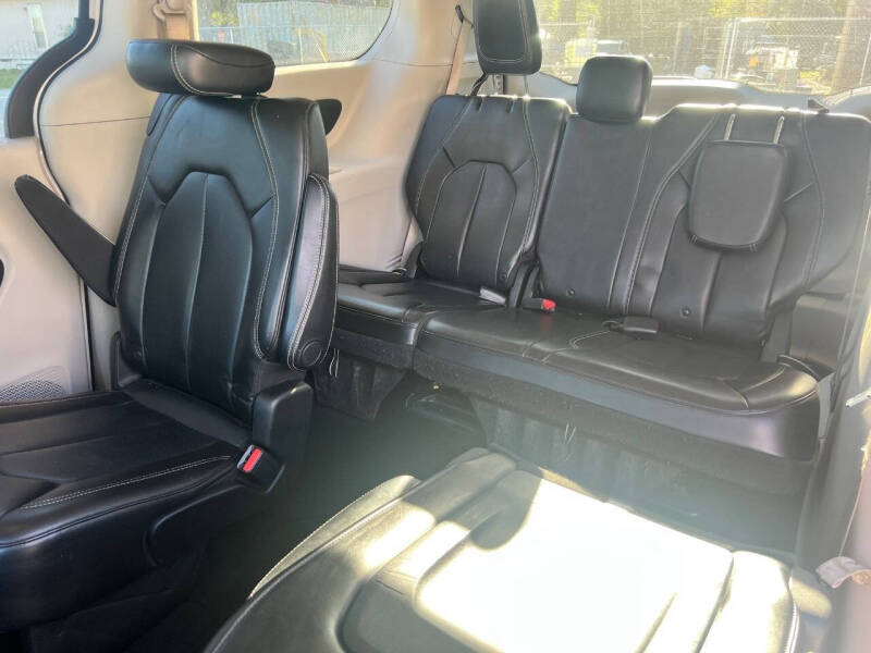 2021 Chrysler Voyager LXi