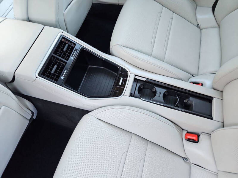 2018 Porsche Panamera