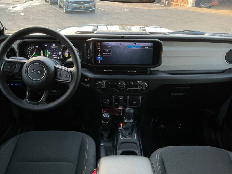 2025 Jeep Wrangler Willys 4xe