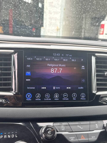 2017 Chrysler Pacifica Touring-L