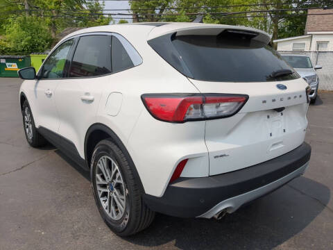 2022 Ford Escape SEL