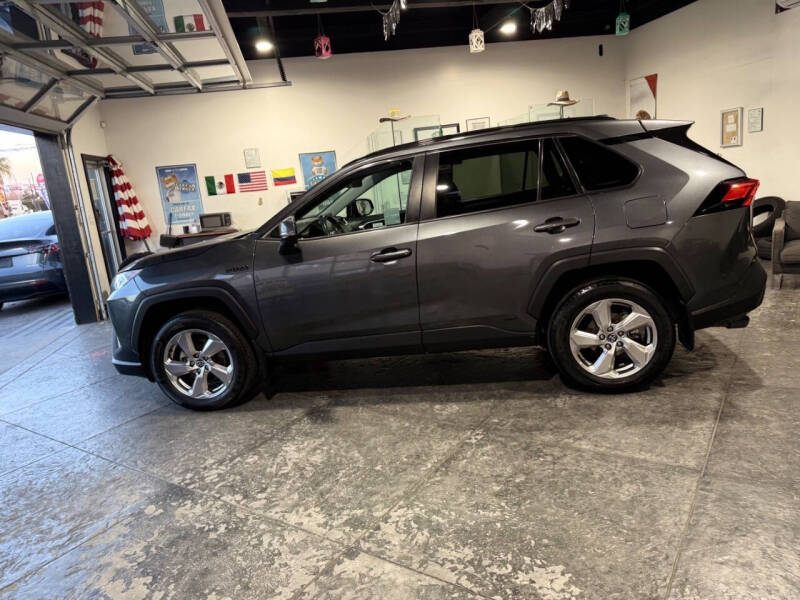 2021 Toyota RAV4 Hybrid XLE Premium