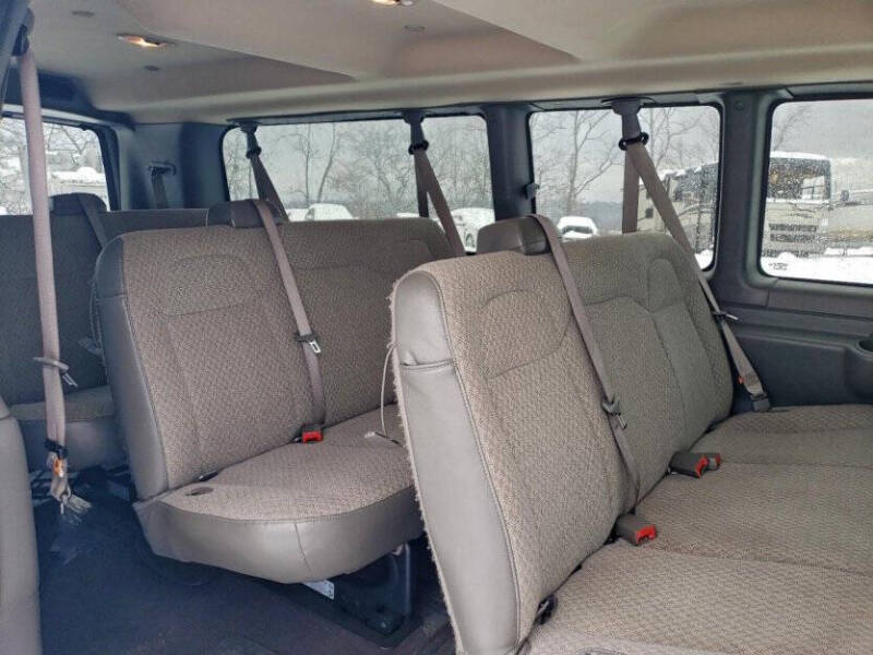 2024 Chevrolet Express LT 3500