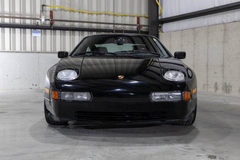1987 Porsche 928 S4