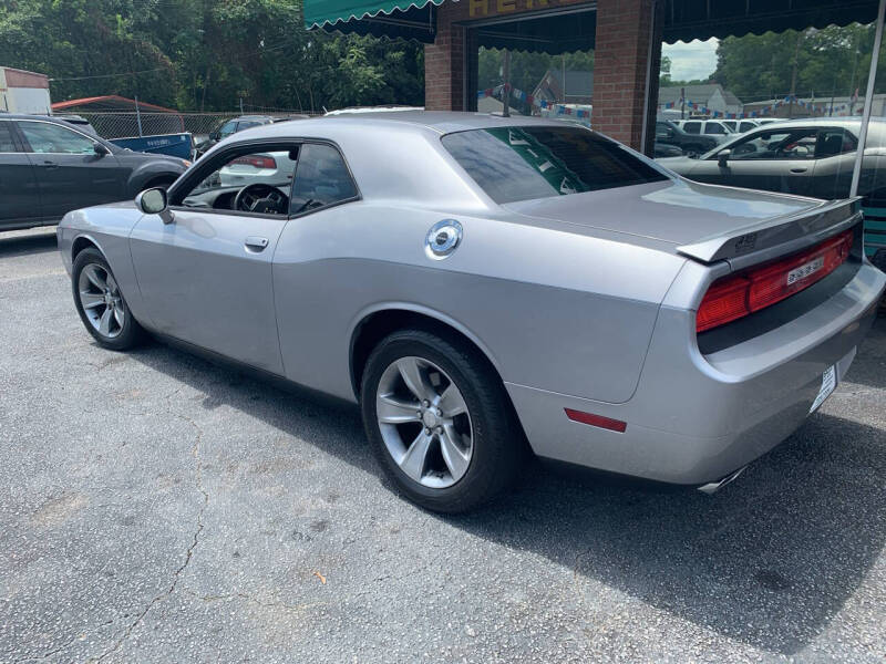 2014 Dodge Challenger SXT