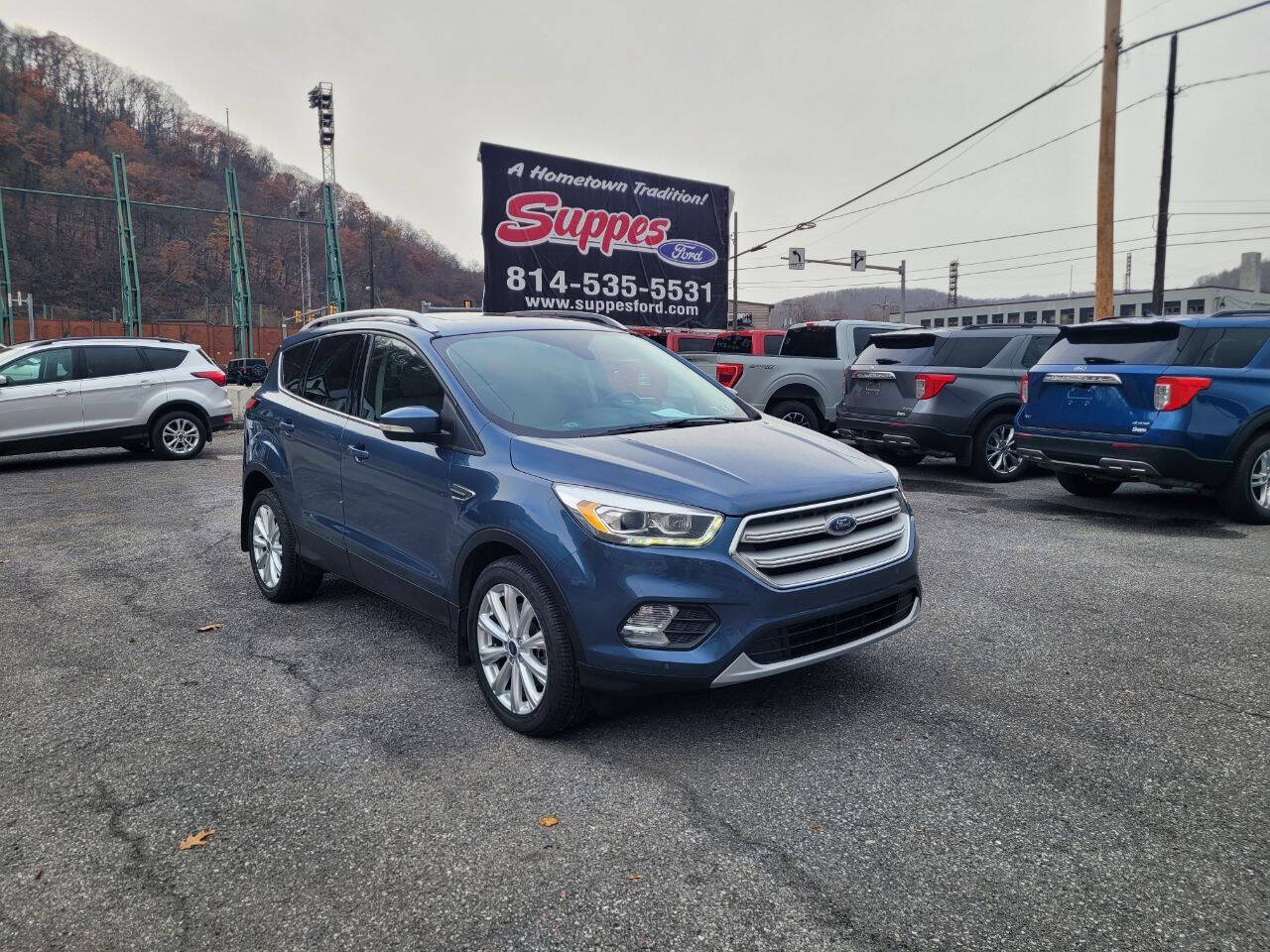 2018-ford-escape-titanium-awd-4dr-suv.jpg