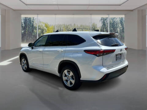 2022 Toyota Highlander L