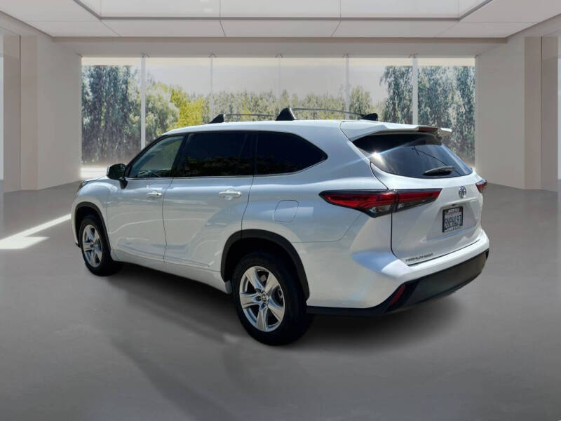 2022 Toyota Highlander L