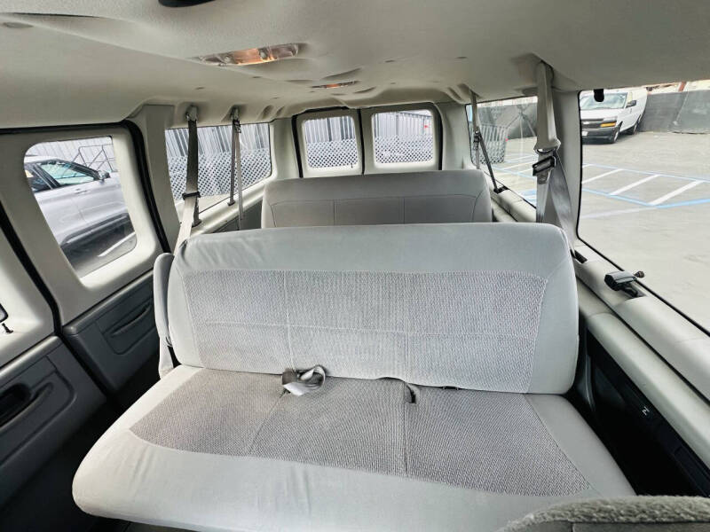 2006 Ford E-Series E-150 XLT