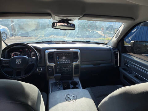 2013 RAM 1500 SLT