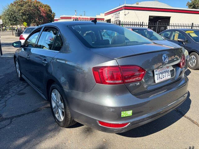 2013 Volkswagen Jetta Hybrid