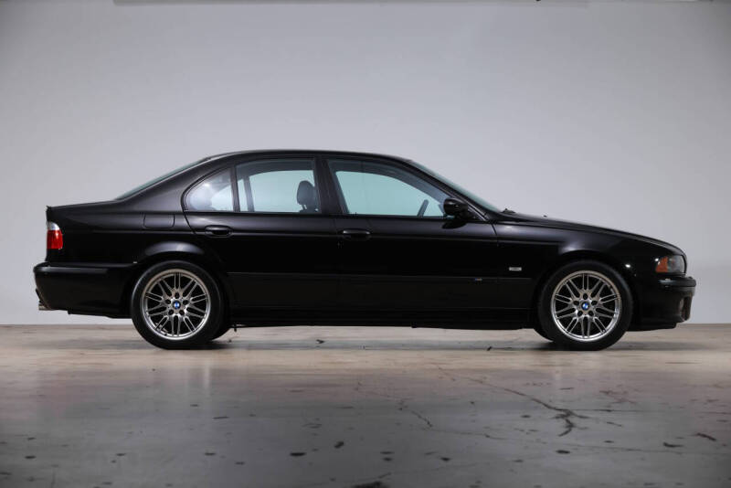 2002 BMW M5