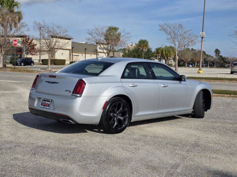 2021 Chrysler 300 S V6