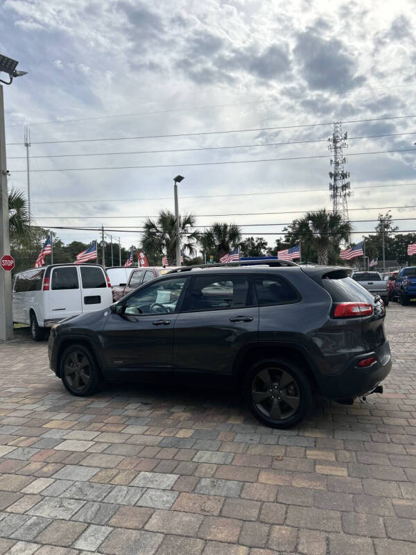 2017 Jeep Cherokee Latitude