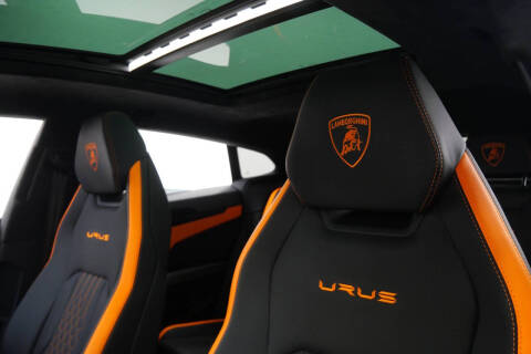 2023 Lamborghini Urus S