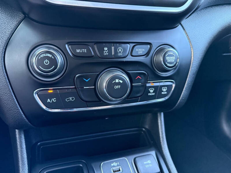 2021 Jeep Cherokee Latitude Plus
