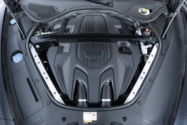 2023 Porsche Panamera 4