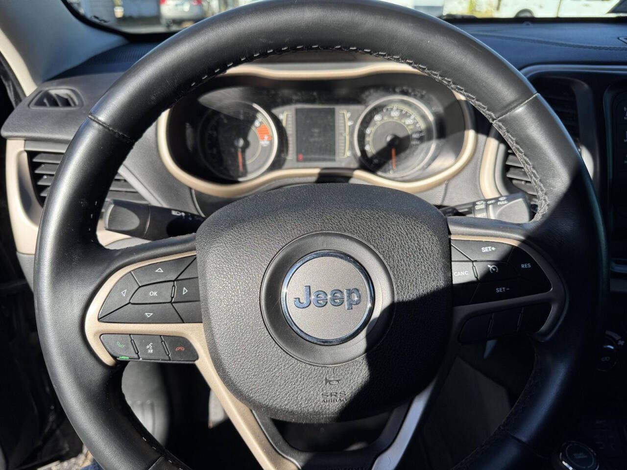 2018 Jeep Cherokee 17
