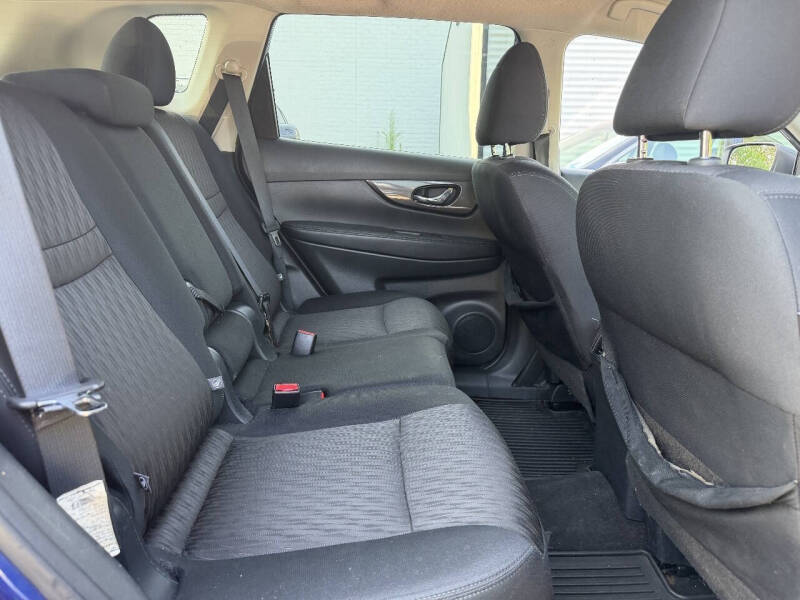 2017 Nissan Rogue SV