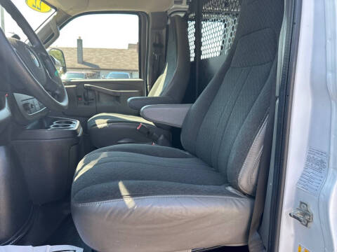 2022 Chevrolet Express 2500