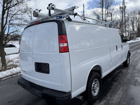 2025 Chevrolet Express 2500