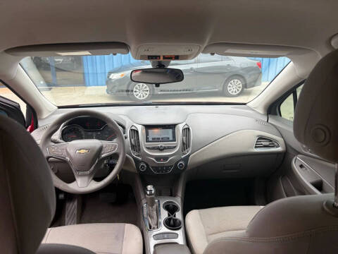 2017 Chevrolet Cruze LT Auto