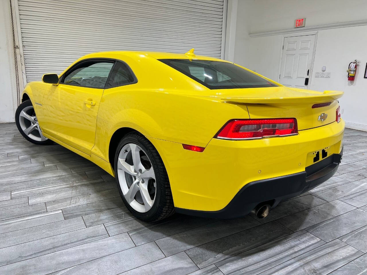 2015 Chevrolet Camaro 2LT photo 13