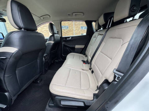 2020 Ford Escape Titanium