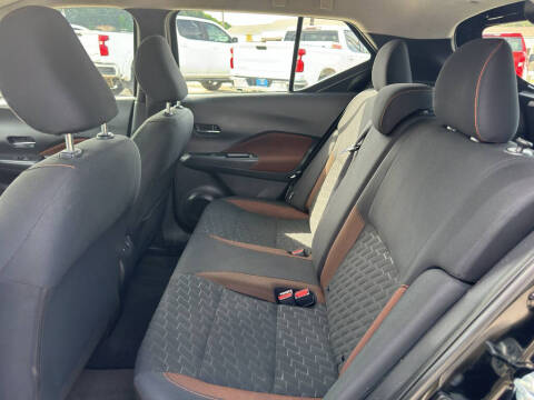 2021 Nissan Kicks SR