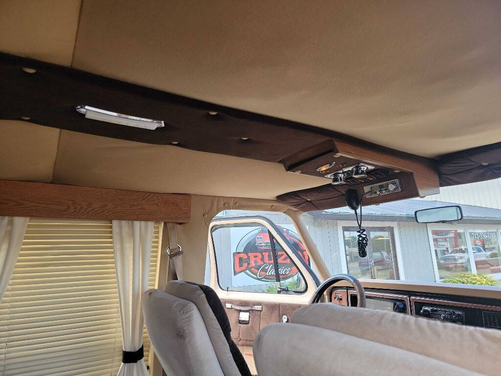 1984 Ford E-Series 51
