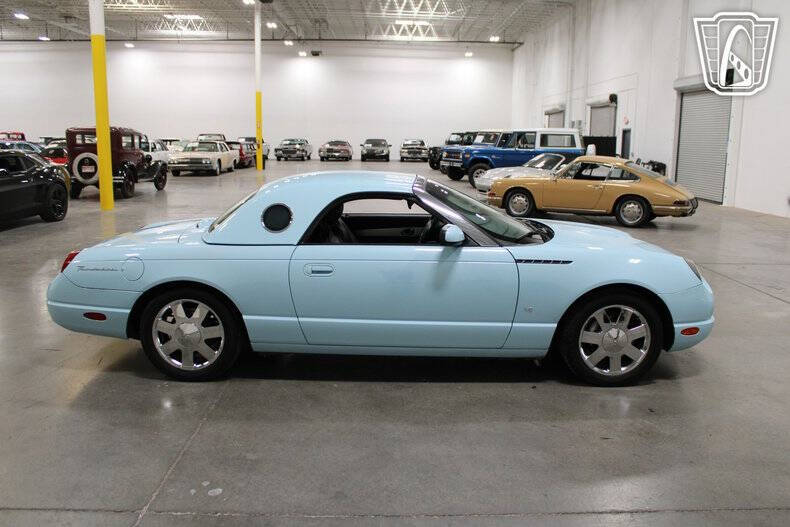 2003 Ford Thunderbird