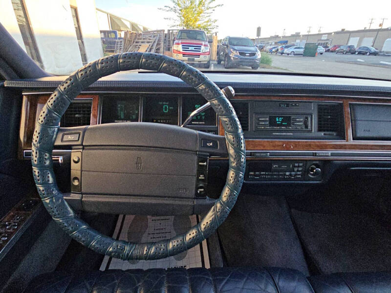 1994 Lincoln Town Car Executive
