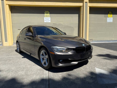 2012 BMW 3 Series 328i