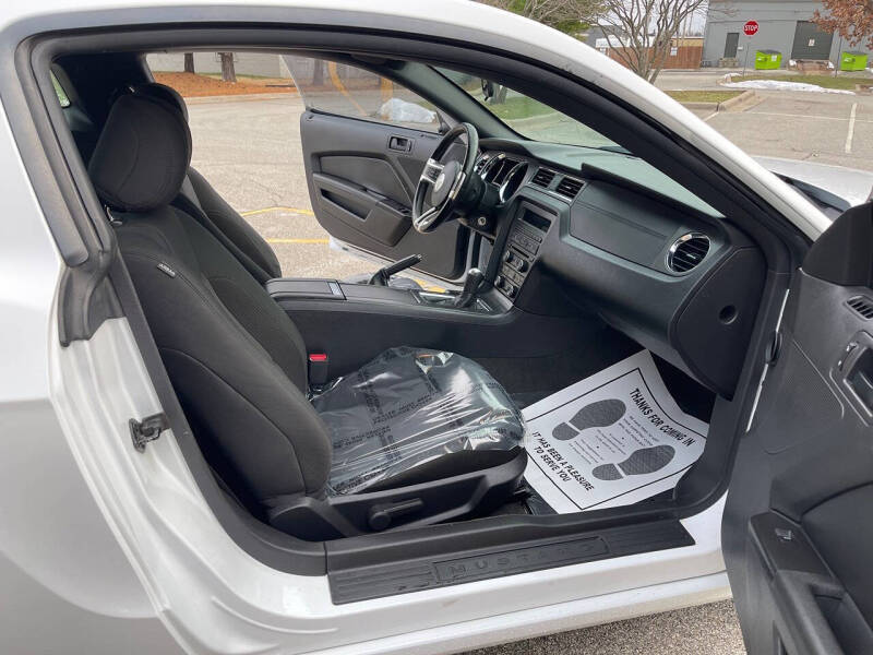 2014 Ford Mustang V6