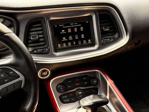 2019 Dodge Challenger SXT