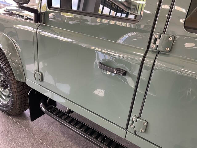 1999 Land Rover Defender 20