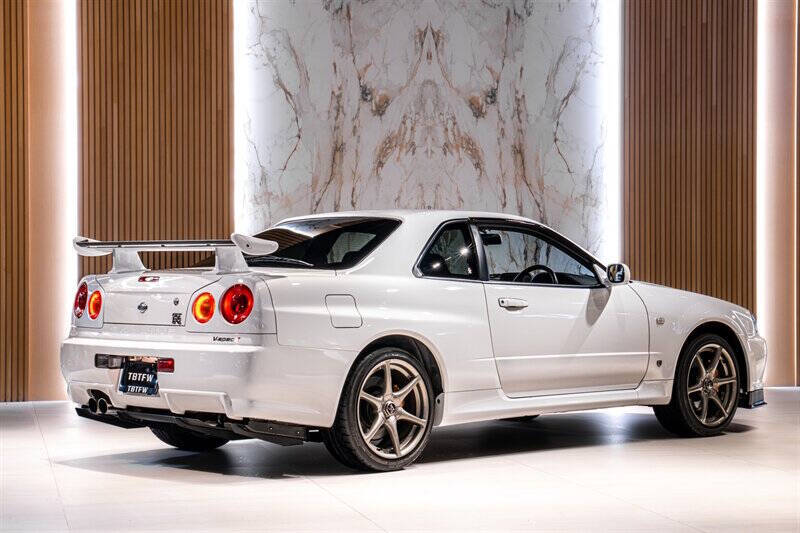 2000 Nissan GT-R