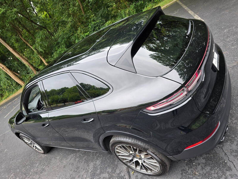 2023 Porsche Cayenne Platinum Edition