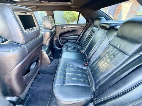 2012 Chrysler 300 S V8