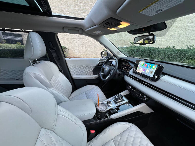 2023 Mitsubishi Outlander PHEV SEL