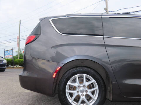 2020 Chrysler Voyager LXi