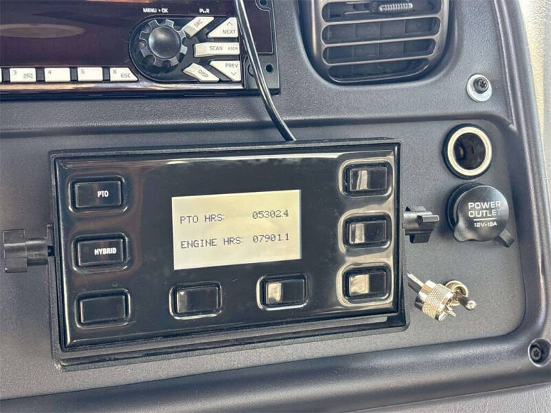 2016 Freightliner M2 106