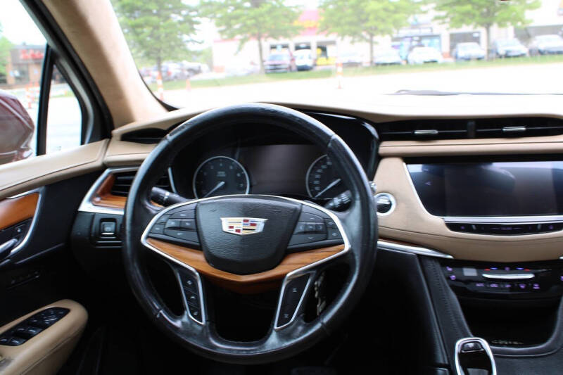 2017 Cadillac XT5 Platinum