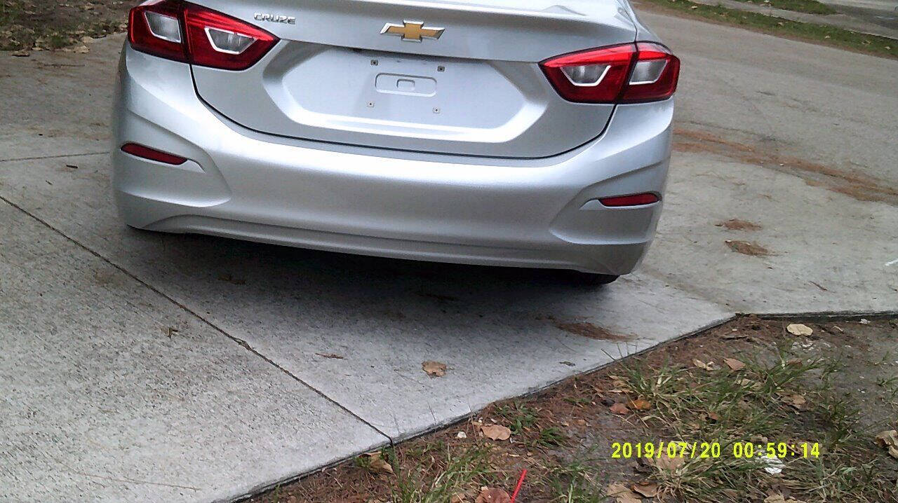 2017 Chevrolet Cruze Sedan - $10,950